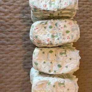 Kirkland Signature Kids Diapers with Green and White Design